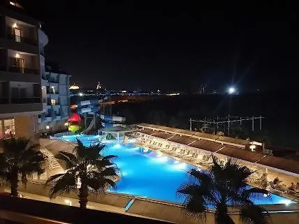 Ramada & Golf Apartment